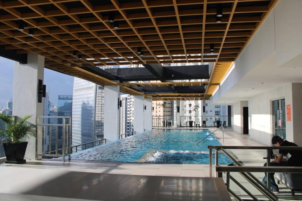 A2J Luxury Bgc Balcony Suite Near Sm Aura Taguig Manila Exterior foto