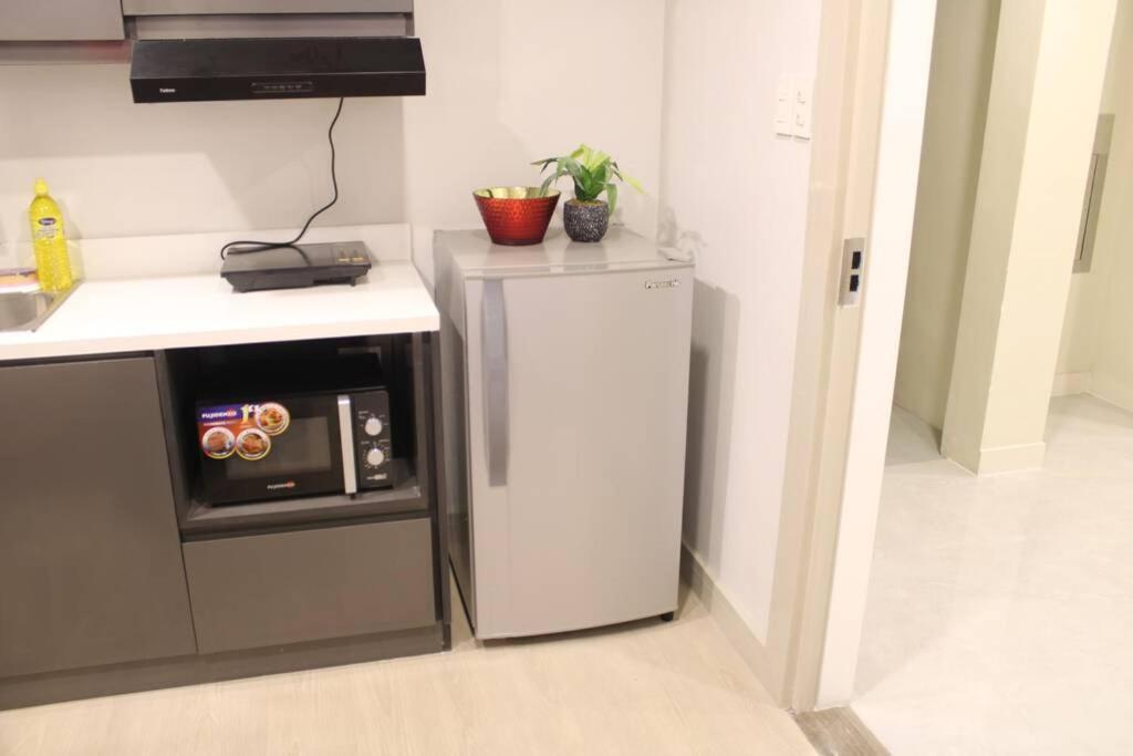 A2J Luxury Bgc Balcony Suite Near Sm Aura Taguig Manila Exterior foto